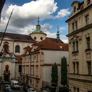 https://budget-hostel.praguehotelsweb.com